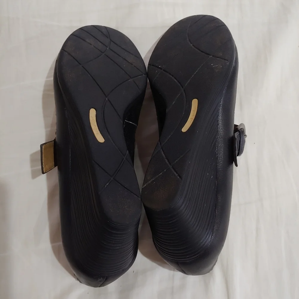 Softspots Leather Wedge Mary Jane, Size 9.5M, Black